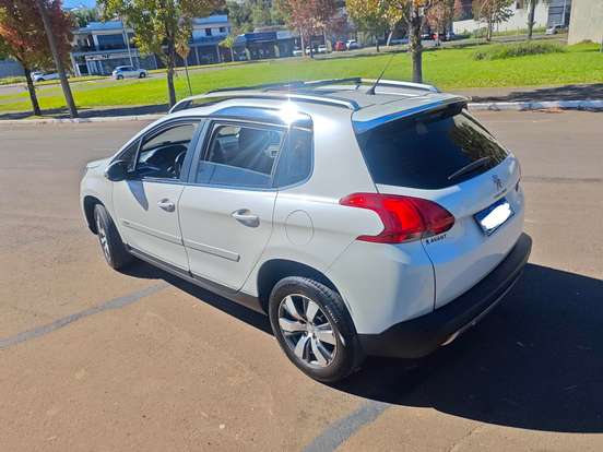 PEUGEOT-2008-2018