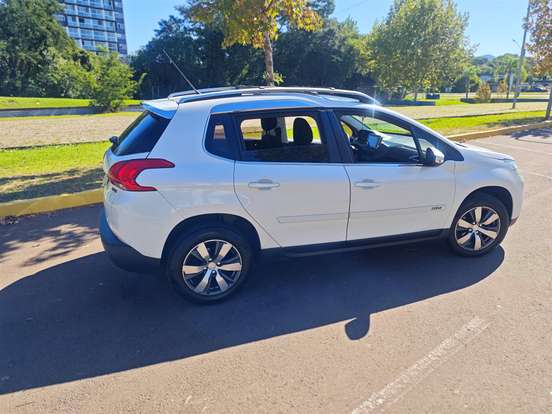 PEUGEOT-2008-2018