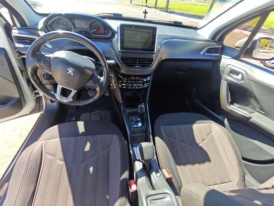 PEUGEOT-2008-2018