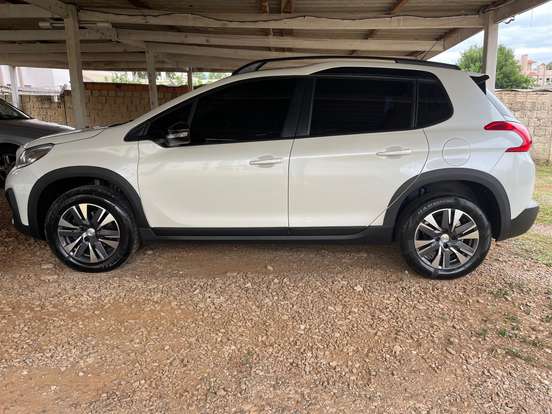 PEUGEOT-2008-2020