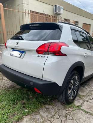 PEUGEOT-2008-2020