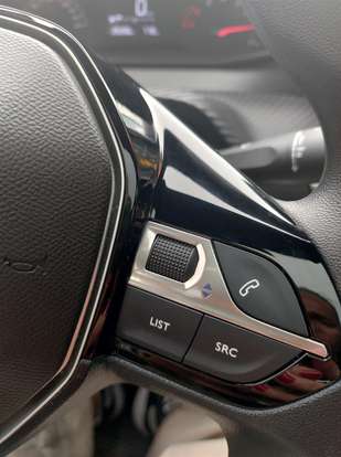 PEUGEOT-208-2024