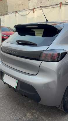 PEUGEOT-208-2023