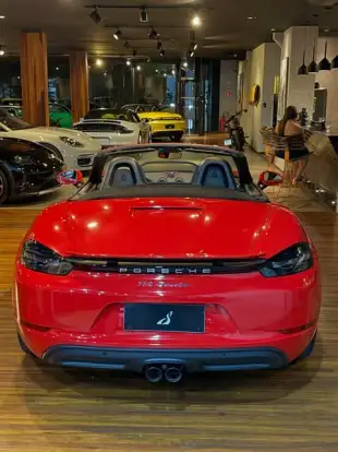 PORSCHE-718-2024