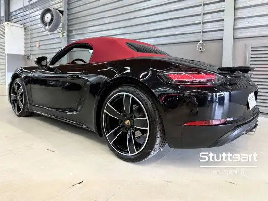 PORSCHE-718-2024