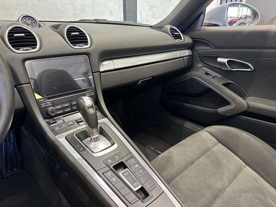PORSCHE-718-2023