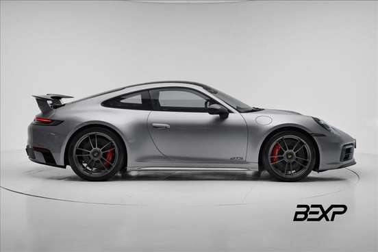 PORSCHE-911-2024