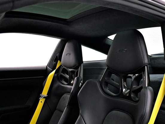 PORSCHE-911-3.6 24V H6 T-HYBRID CARRERA GTS PDK PORSCHE-911-2025