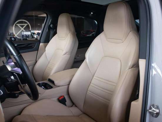 PORSCHE-CAYENNE-2022