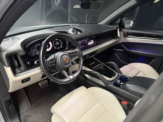 PORSCHE-CAYENNE-2024