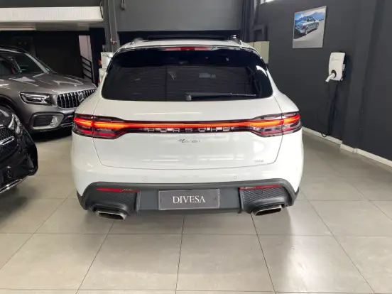 PORSCHE-MACAN-2023