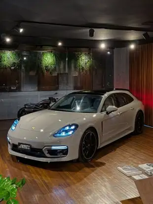 PORSCHE-PANAMERA-2023