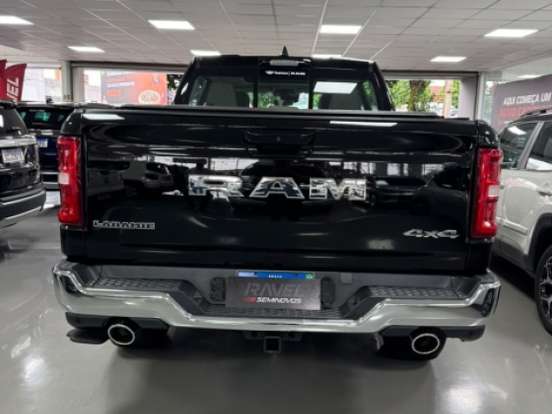 RAM-1500-3.0 HURRICANE 6 BITURBO GASOLINA LARAMIE CD 4X4 AUTOMÁTICO RAM-1500-2024
