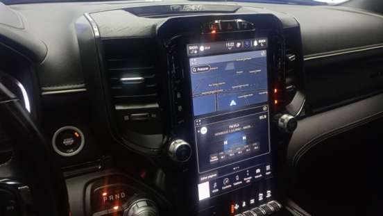 RAM-1500-5.7 V8 GASOLINA LIMITED NIGHT EDITION CD 4X4 AUTOMÁTICO RAM-1500-2023