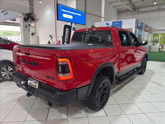 RAM-1500-5.7 V8 GASOLINA REBEL CD 4X4 AUTOMÁTICO RAM-1500-2022