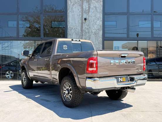 RAM-2500-6.7 I6 TURBO DIESEL LARAMIE CD 4X4 AUTOMÁTICO RAM-2500-2020