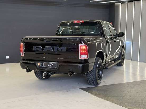 RAM-CLASSIC-5.7 V8 GASOLINA LARAMIE CD 4X4 AUTOMÁTICO RAM-CLASSIC-2022