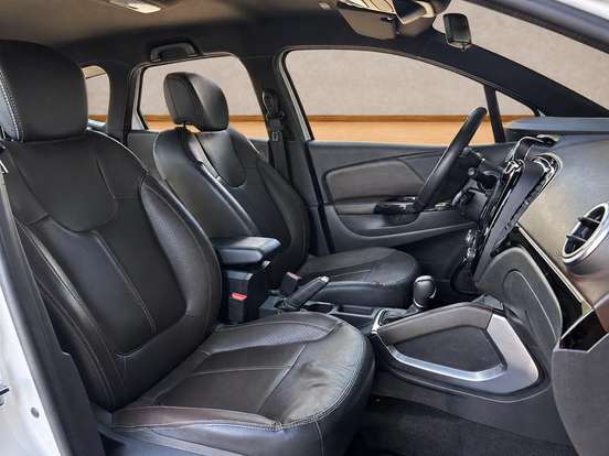 RENAULT-CAPTUR-2021