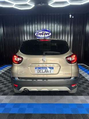 RENAULT-CAPTUR-2021