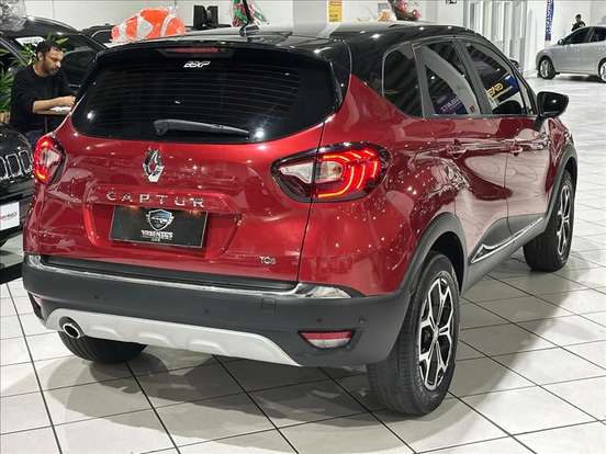 RENAULT-CAPTUR-2021