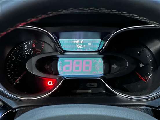 RENAULT-CAPTUR-2021