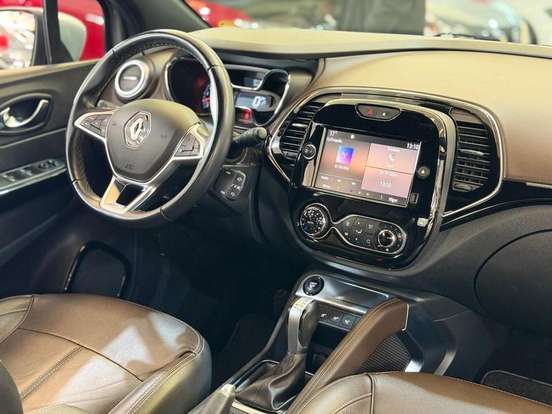RENAULT-CAPTUR-2021