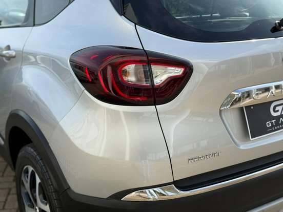 RENAULT-CAPTUR-2018