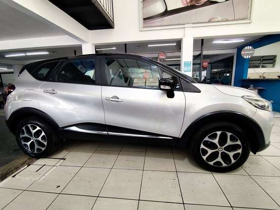 RENAULT-CAPTUR-2019