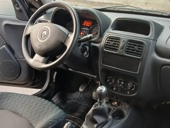 RENAULT-CLIO-1.0 EXPRESSION 16V FLEX 4P MANUAL RENAULT-CLIO-2015