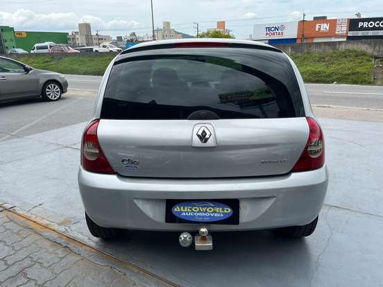 RENAULT-CLIO-2009
