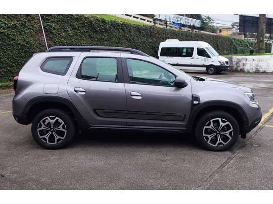 RENAULT-DUSTER-2023