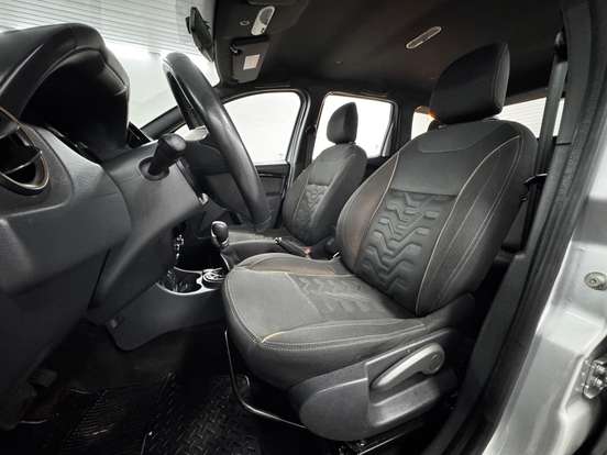 RENAULT-DUSTER-2019
