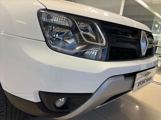 RENAULT-DUSTER-2019
