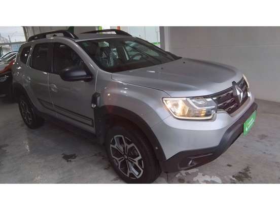 RENAULT-DUSTER-2023