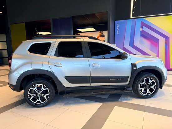 RENAULT-DUSTER-2022