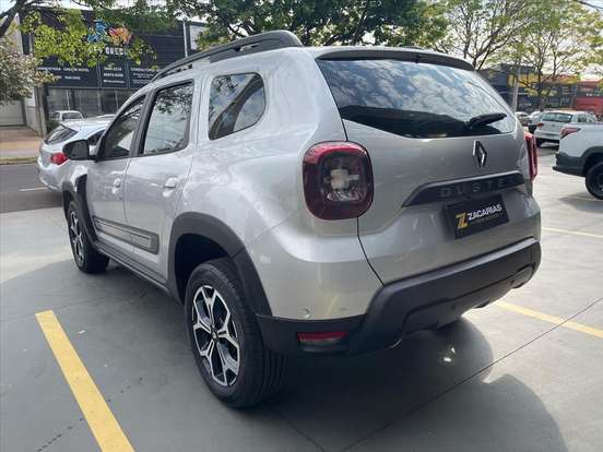 RENAULT-DUSTER-2023