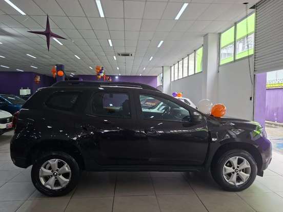 RENAULT-DUSTER-2023