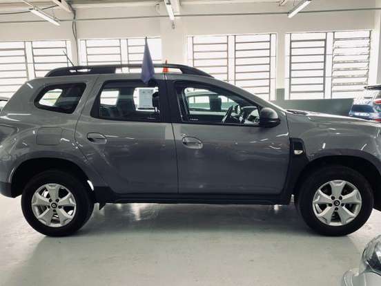 RENAULT-DUSTER-2025