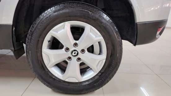 RENAULT-DUSTER-2022