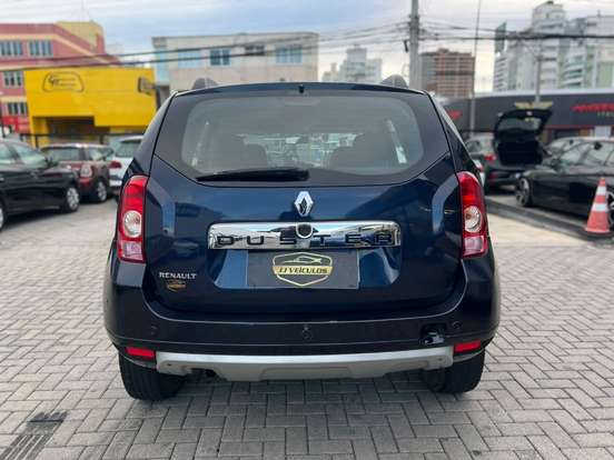 RENAULT-DUSTER-2012