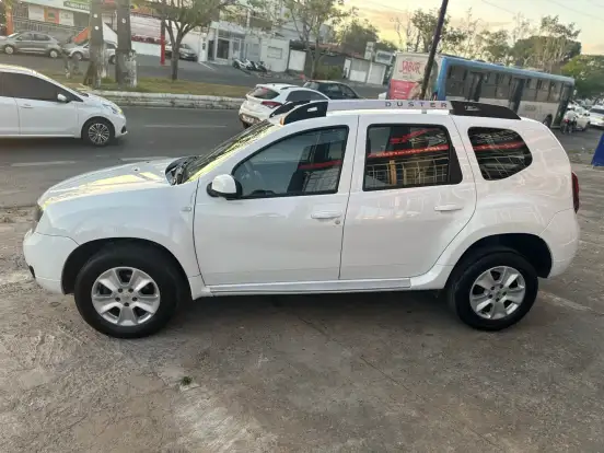 RENAULT-DUSTER-2016