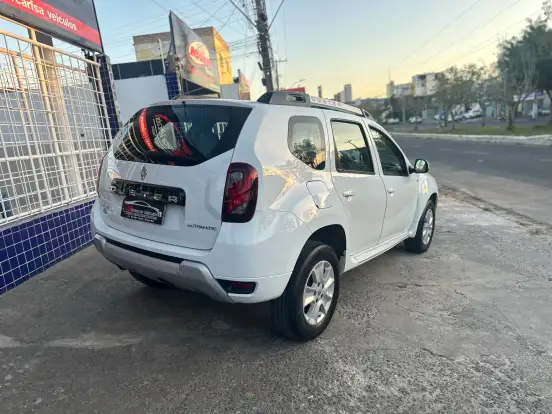 RENAULT-DUSTER-2016