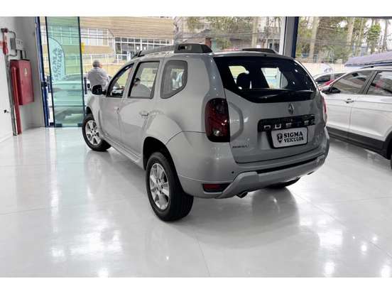RENAULT-DUSTER-2015