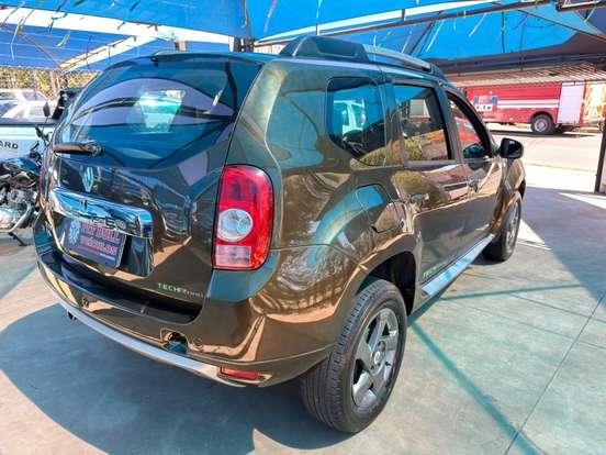 RENAULT-DUSTER-2012