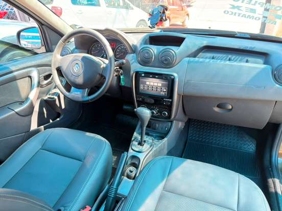 RENAULT-DUSTER-2012