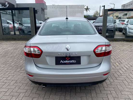 RENAULT-FLUENCE-2015