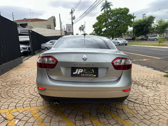 RENAULT-FLUENCE-2012