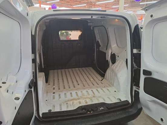 RENAULT-KANGOO-2024
