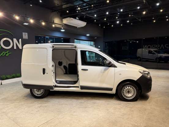 RENAULT-KANGOO-2024