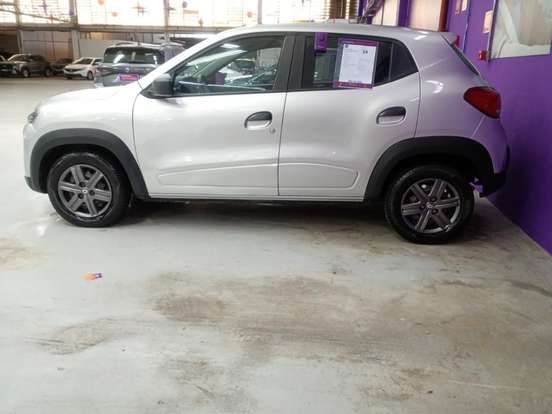 RENAULT-KWID-1.0 12V SCE FLEX ZEN MANUAL RENAULT-KWID-2023